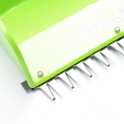 24V Electric BrushlessTea Picking Machine แบตเตอรี่เครื่องเก็บเกี่ยวชาแบบพกพา 600W 1500S / MIN